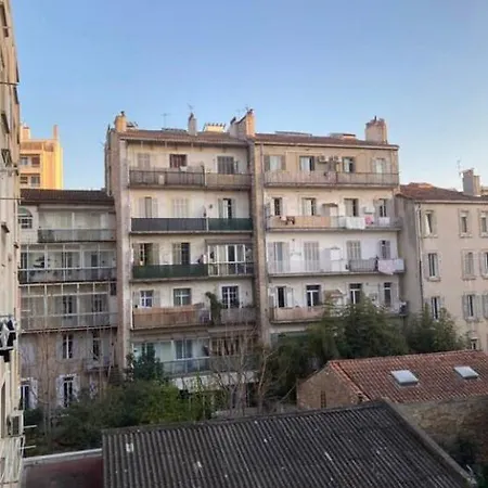 Lumineux De 2 Apartment